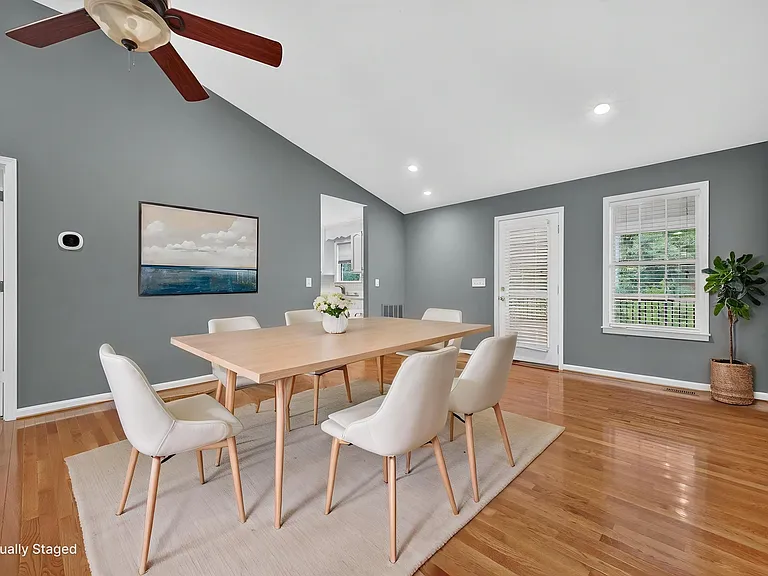 11 Julius Cir — Photo 6
