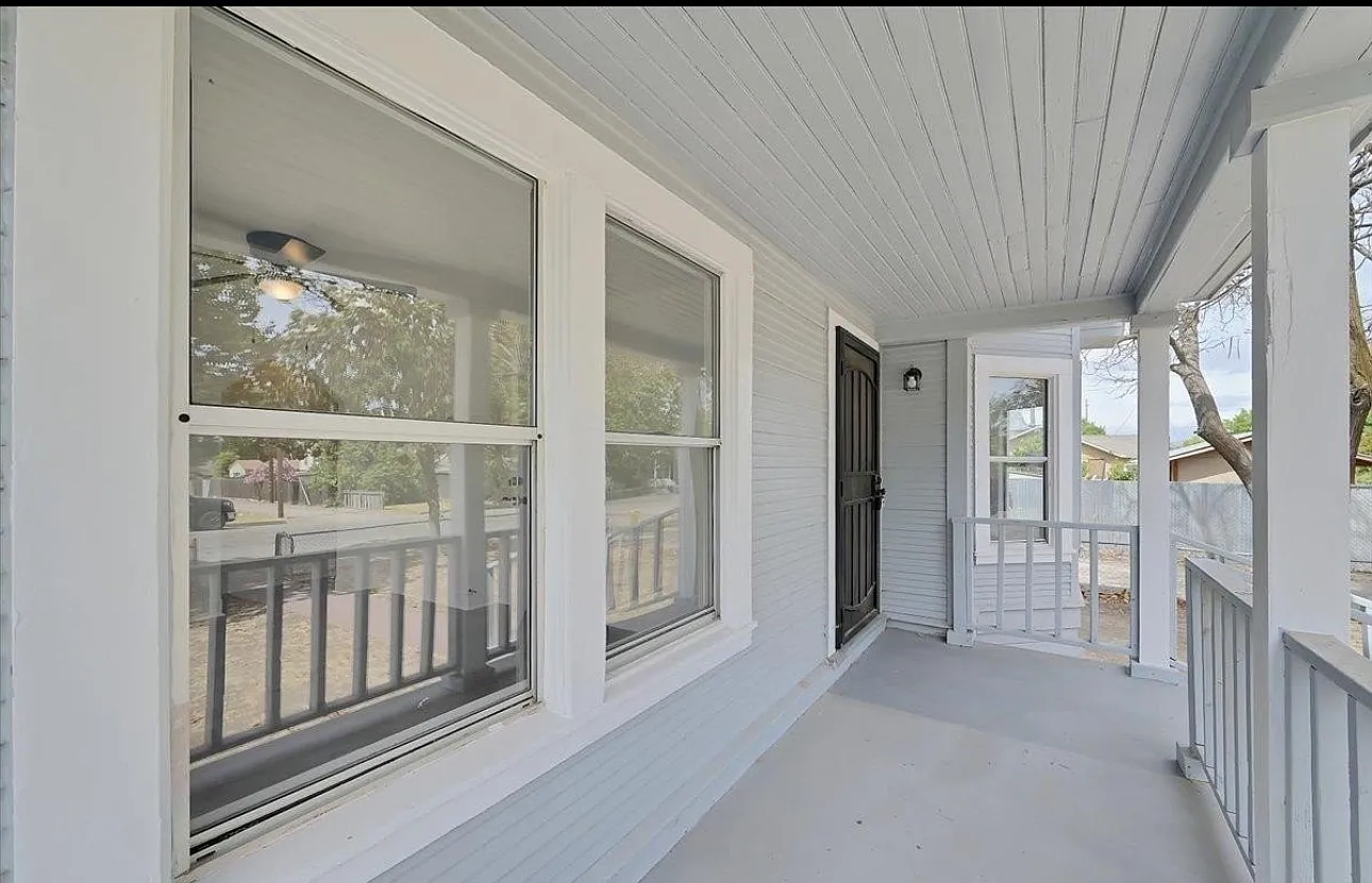 2 bed, 850 sqft, $1,450 — Photo 1