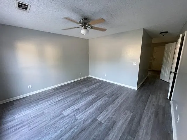 4 Pam Ct #1 — Photo 8