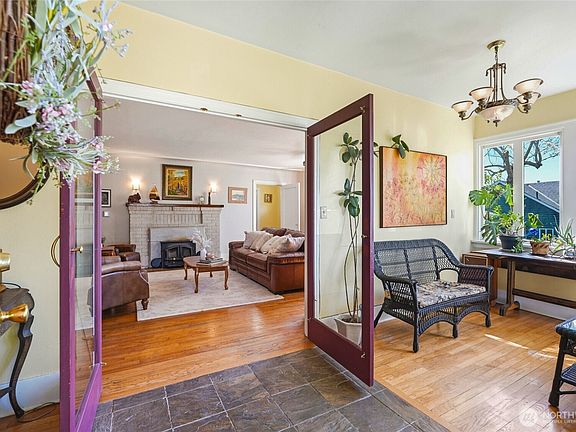 3rd image of 211 S 15th Street