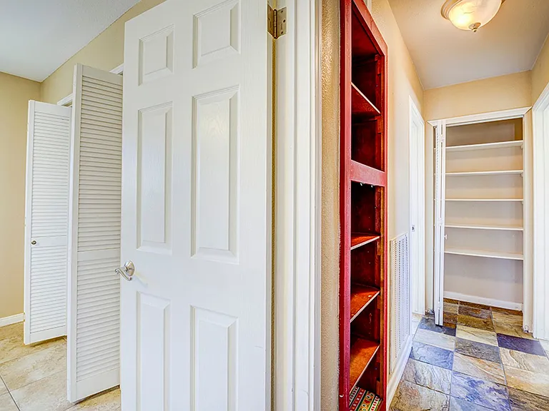 3990 Syracuse Dr — Photo 29