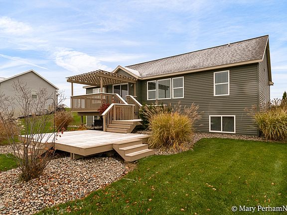 3rd image of 2769 Air Park Dr