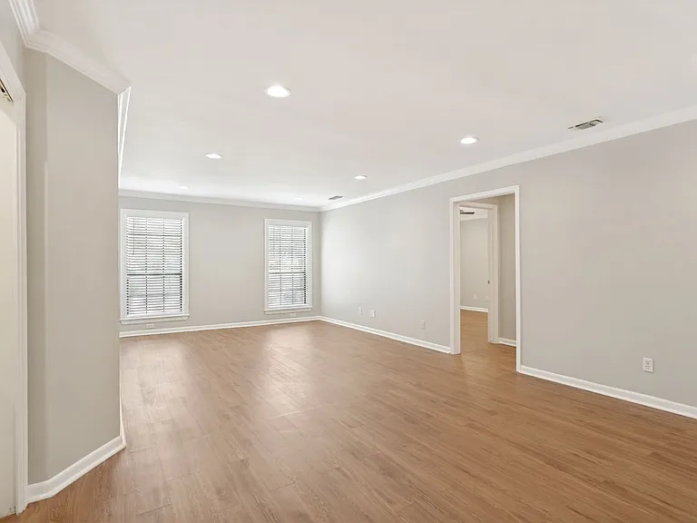 201 Ellwood St #109 — Photo 9