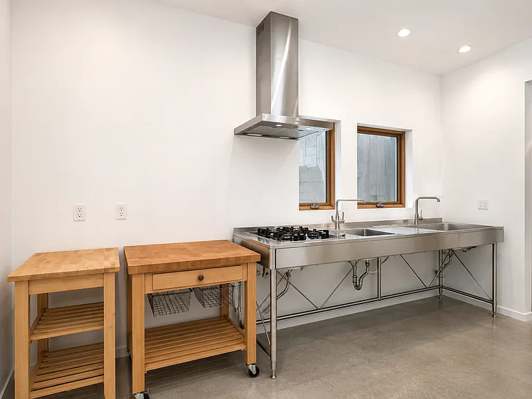7339 Fay Ave — Photo 5