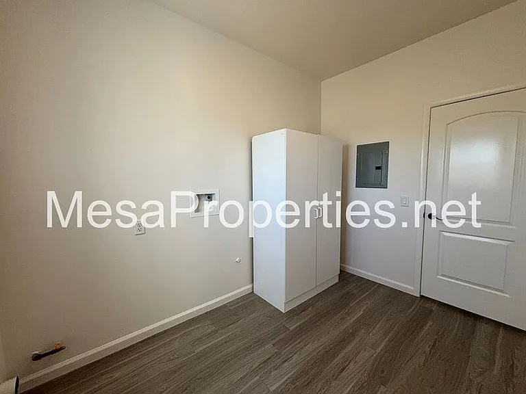 6087 Elsinore Rd — Photo 24