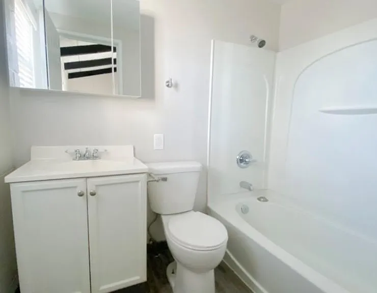 1913 Anderson Ave #203 — Photo 9