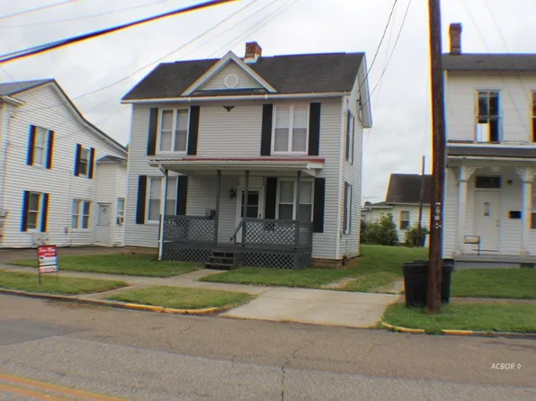 91 Cedar St, Gallipolis, OH 45631