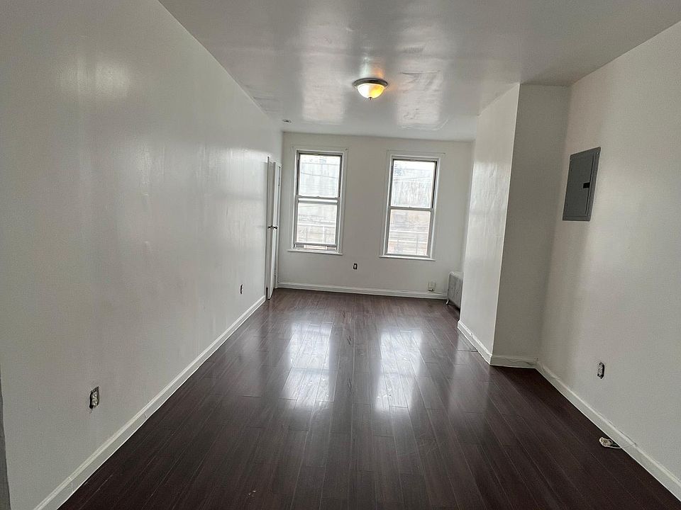 1st image of 3196 Villa Ave APT 2
