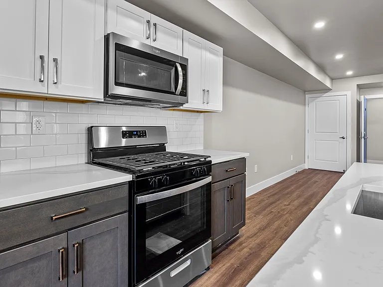 77 E Pastorius St #4 — Photo 11
