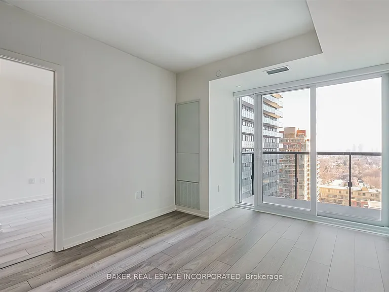 223 Redpath Ave #1111 — Photo 8
