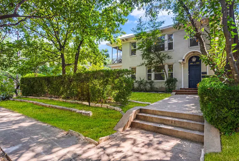 4303 Vandelia St — Photo 30