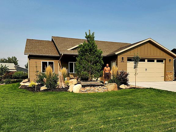 2nd image of 3996 Pintlar Ave