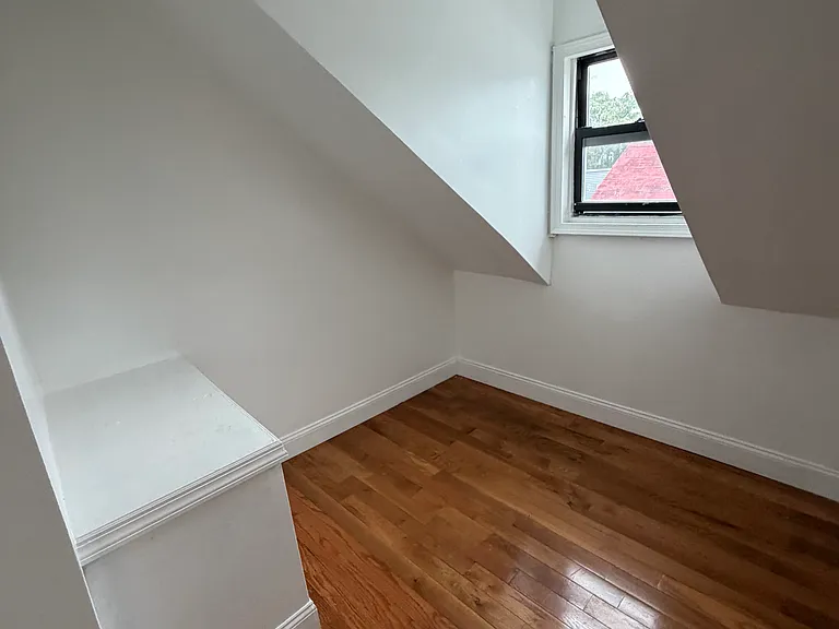 25 Oak St #3 — Photo 14