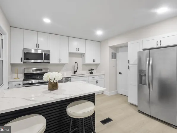 8225 Parham Ct, Severn, MD 21144