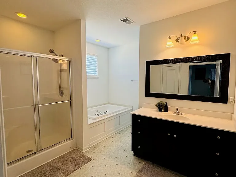 4080 Trenwith Ln — Photo 7