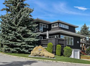 103 E Stratton Park SW, Calgary, AB T3H2V3