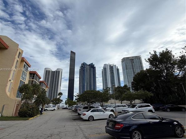 200 172nd St APT 104