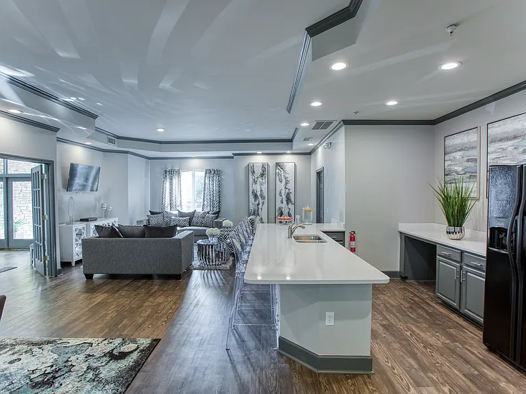 100 Huntley Apartment Dr — Photo 17