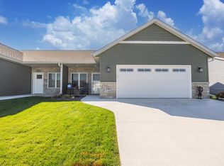 1793 Edgewood Rd UNIT 12, Kewaskum, WI 53040