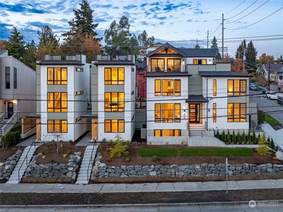 450 NE 40th Street, Seattle, WA, 98105