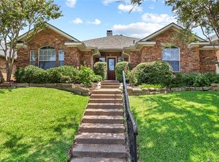 1320 Barclay Dr, Carrollton, TX 75007