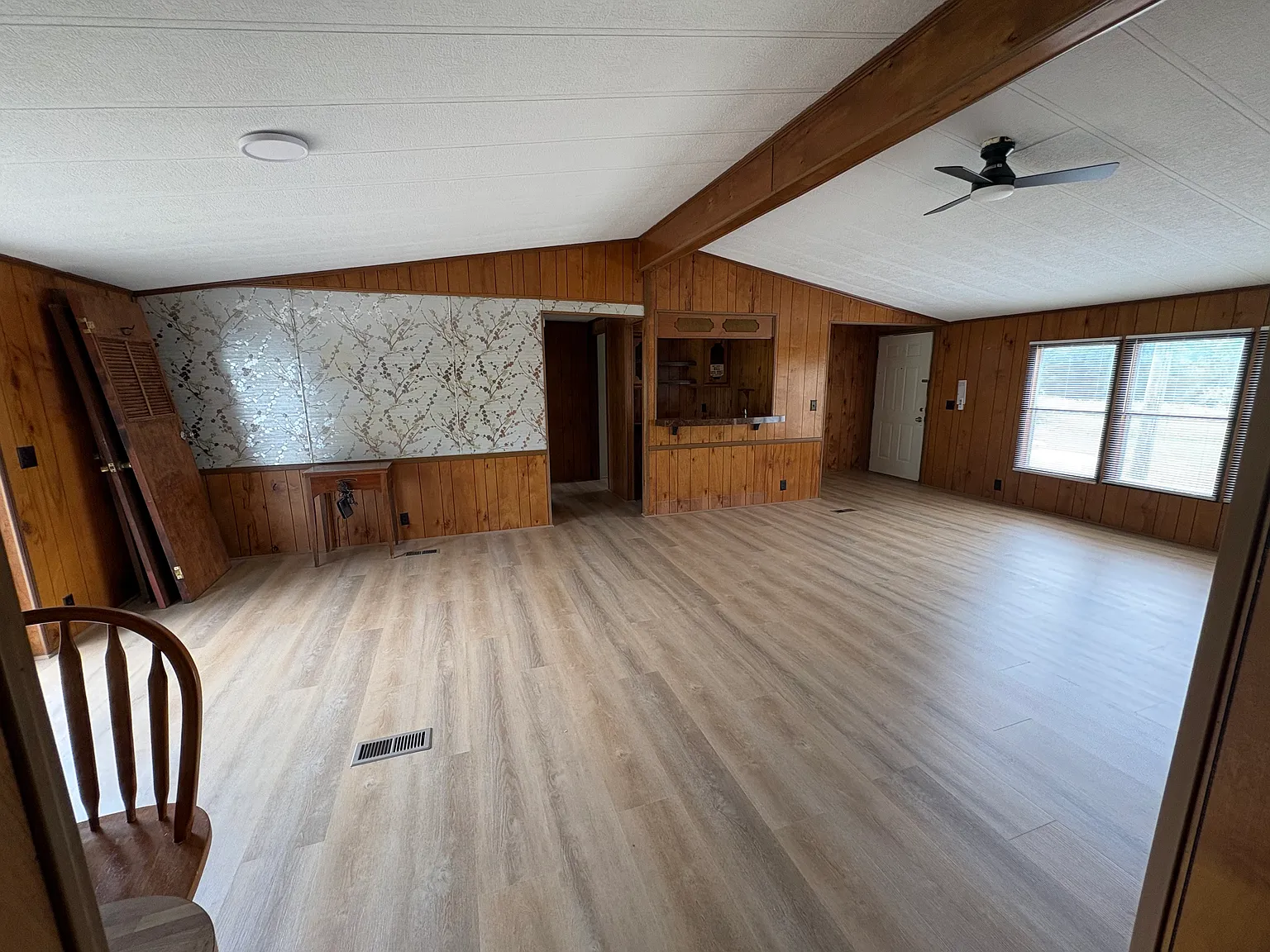 4 bed, 2.5 bath, 1500 sqft, $3,000 — Photo 2