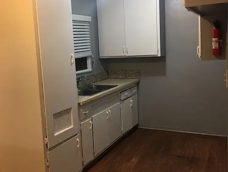 851 N Garfield Ave #3 — Photo 6