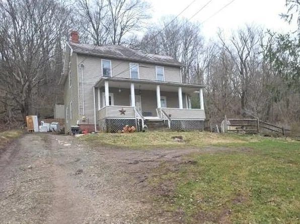 472 Muskingum Dr, Marietta, OH 45750