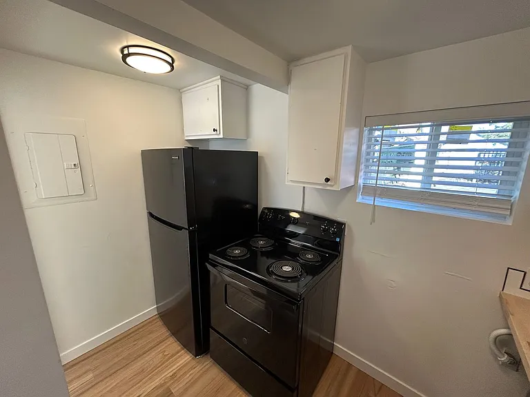 Welcome to 621 S Cannon Apartments! — Photo 17