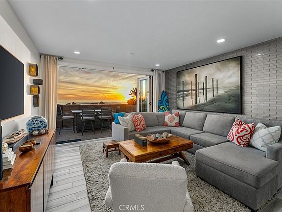 3rd image of 700 S The Strand S Unit 106