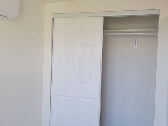 4th image of 1452 W 91st St