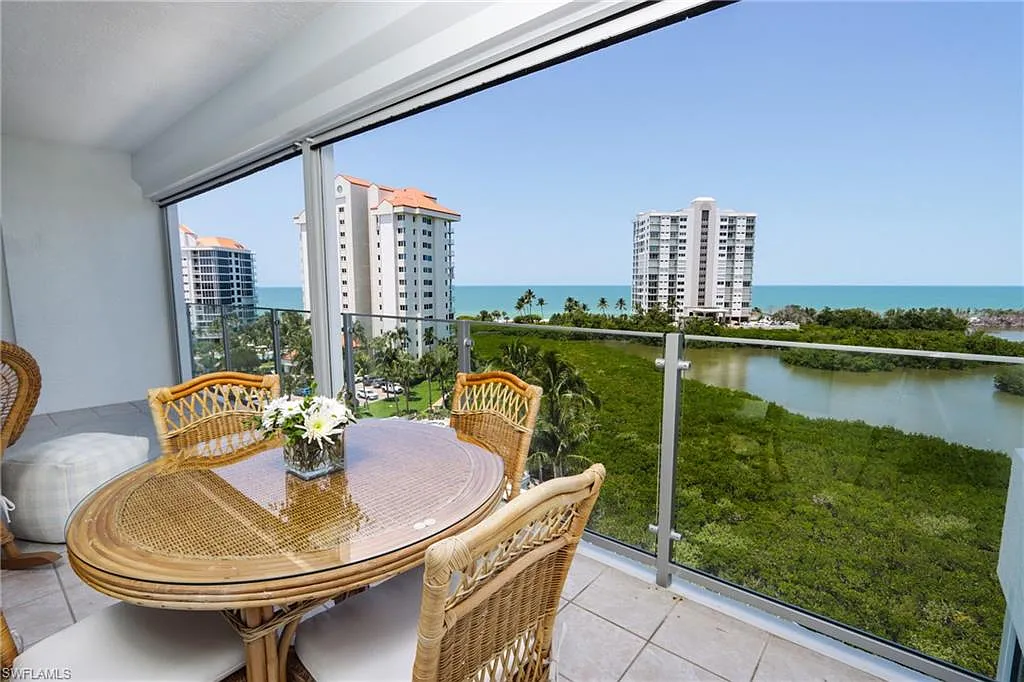 3 bed, 3.0 bath, 2500 sqft, $17,000 — Photo 3