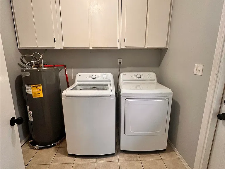 1455 Sanibel Ln — Photo 13