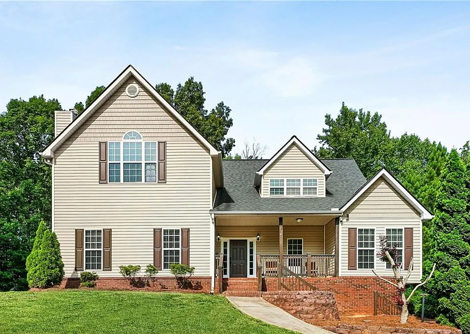 176 Oak Leaf Dr
