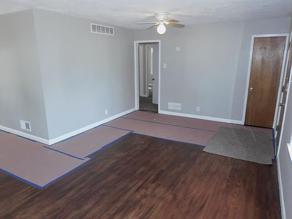4th image of 6484 Betts Ave