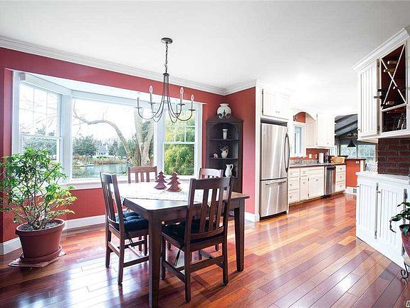 5th image of 400 Lakeside Dr N