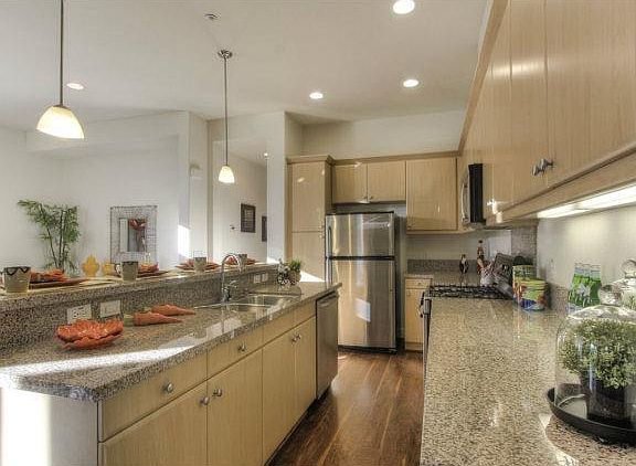 4th image of 932 Sandpiper Ln