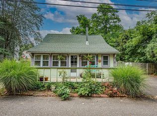 75 Upper Dock Rd, Kings Park, NY 11754