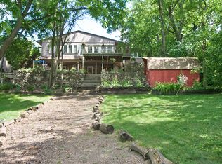 171 Hilltop Dr, Lake In The Hills, IL 60156