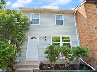 1690 Sierra Woods Ct, Reston, VA 20194