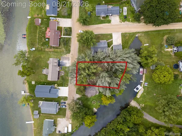 0 Island Ct, Hartland, MI 48353