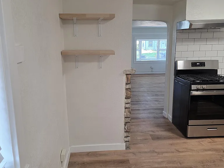 2536 Eaton St — Photo 8