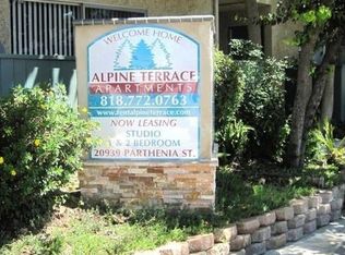 8726 Independence Ave APT 102, Canoga Park, CA 91304