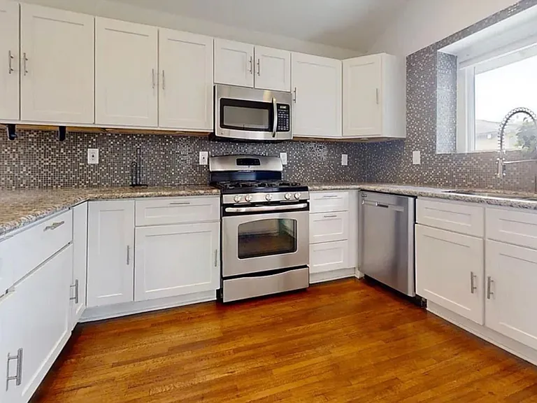 3629 Marmion Way — Photo 6