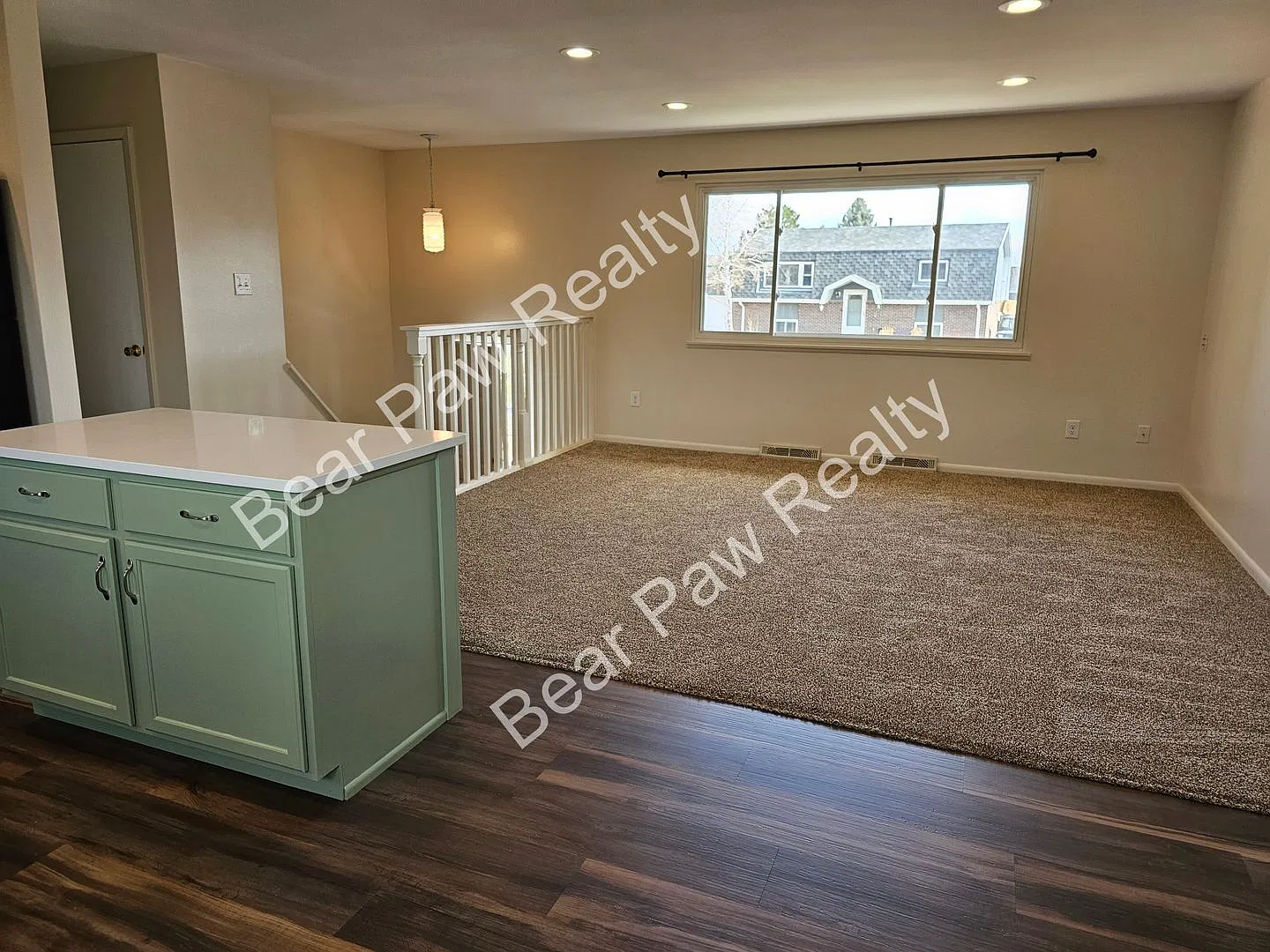 905 New Bedford Dr — Photo 3