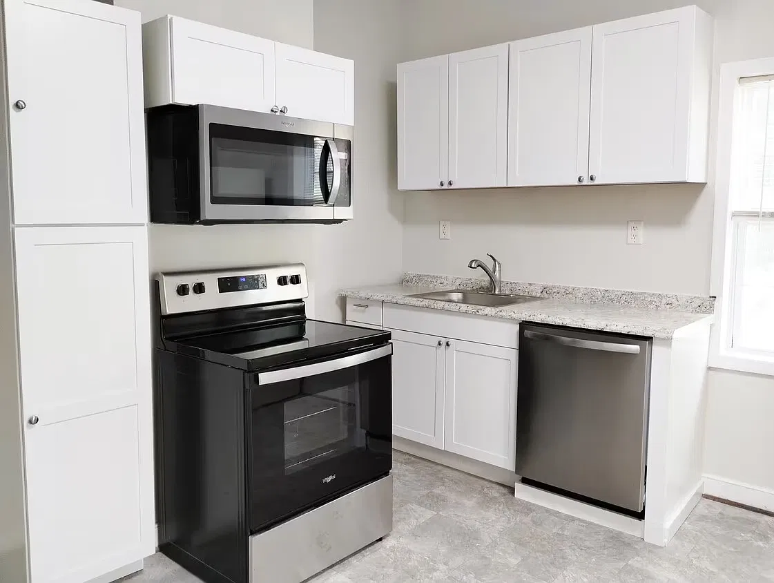 2 bed, 1320 sqft, $1,800 — Photo 3