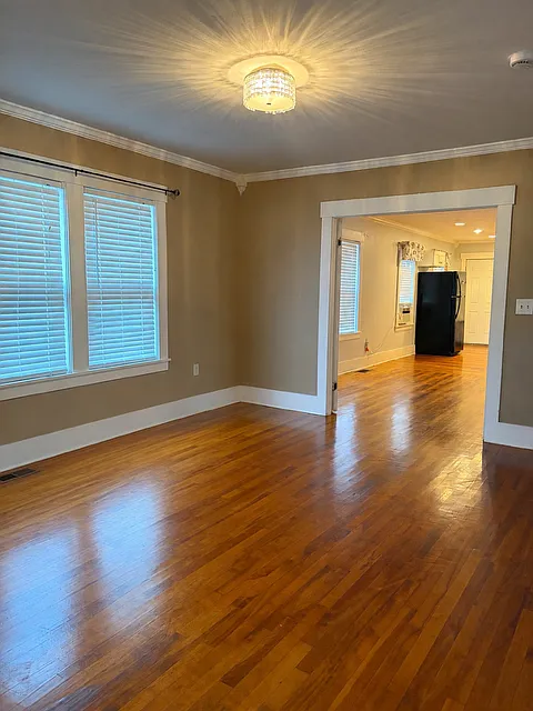 3 bed, 1144 sqft, $2,600 — Photo 2
