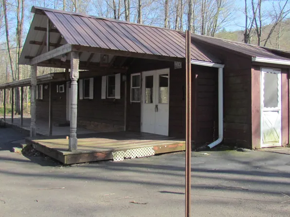 1096 Elk Grove Rd, Benton, PA 17814