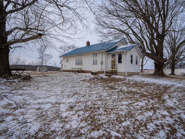 4311 E 68th St S, Newton, IA 50208