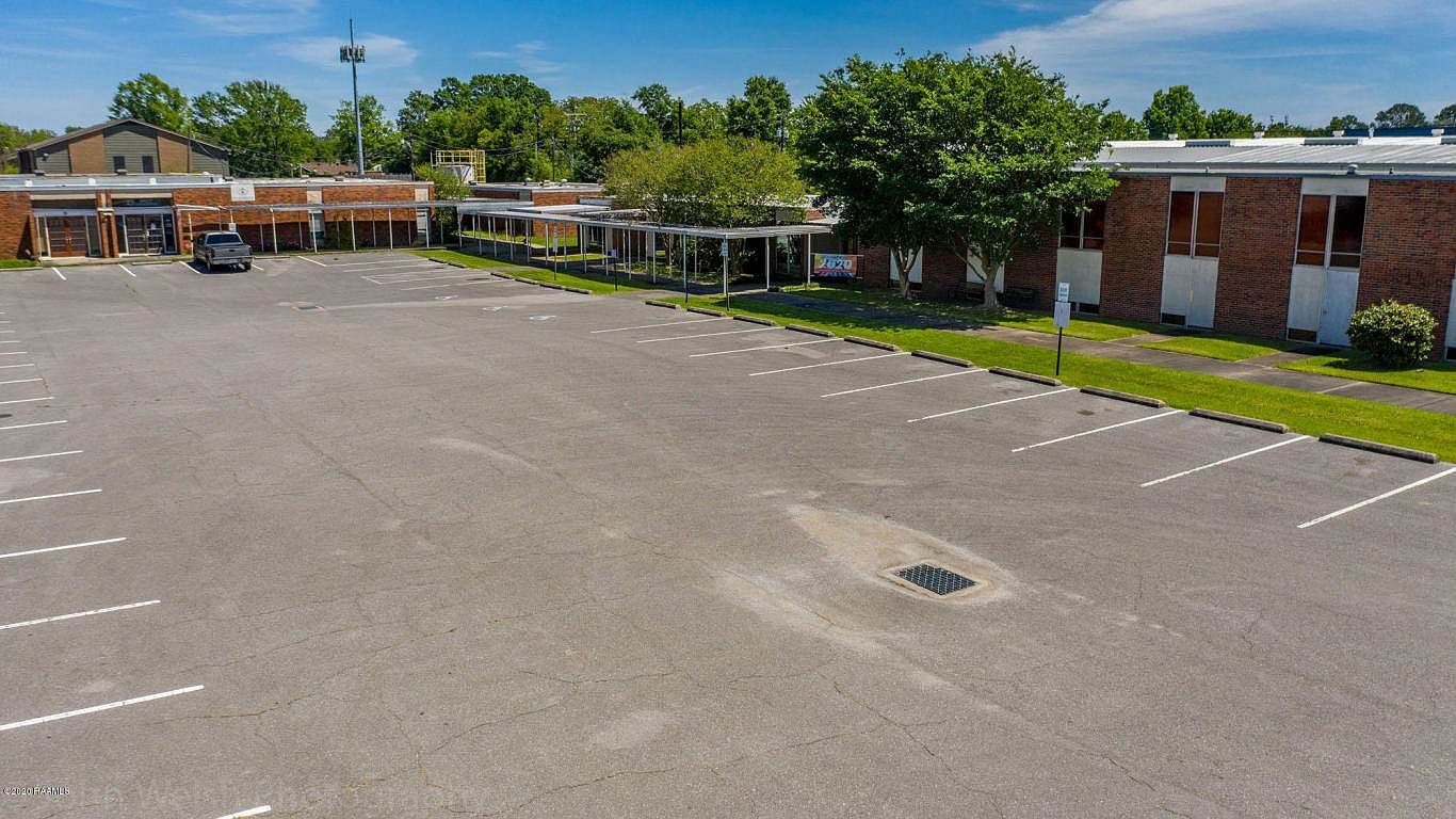 1300 Bertrand Dr, Lafayette, LA 70506 Zillow